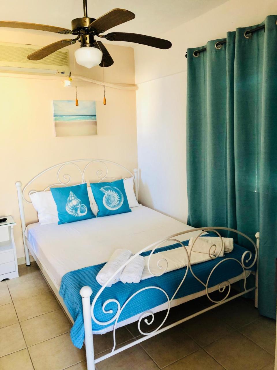 Hotel George Ágios Kírykos Zimmer foto